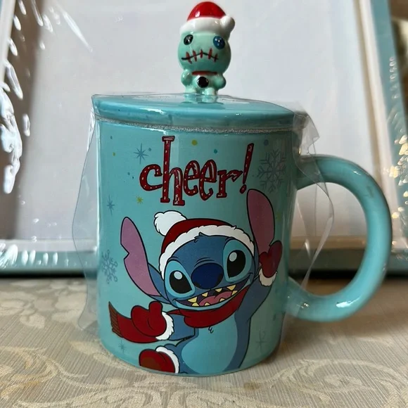 NWT DISNEY STITCH MUG WITH TOP - Picture 1 of 2